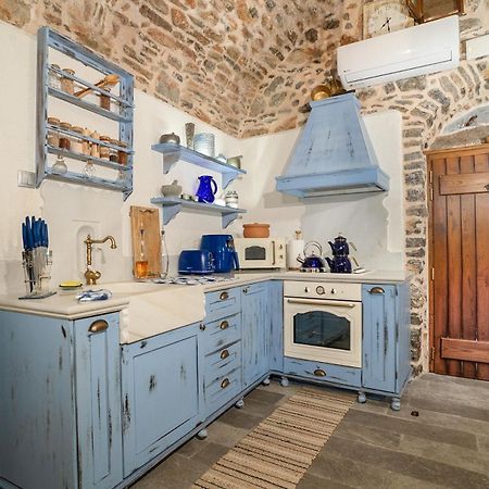 Byzantine Home In The Castle Mesta Exterior photo