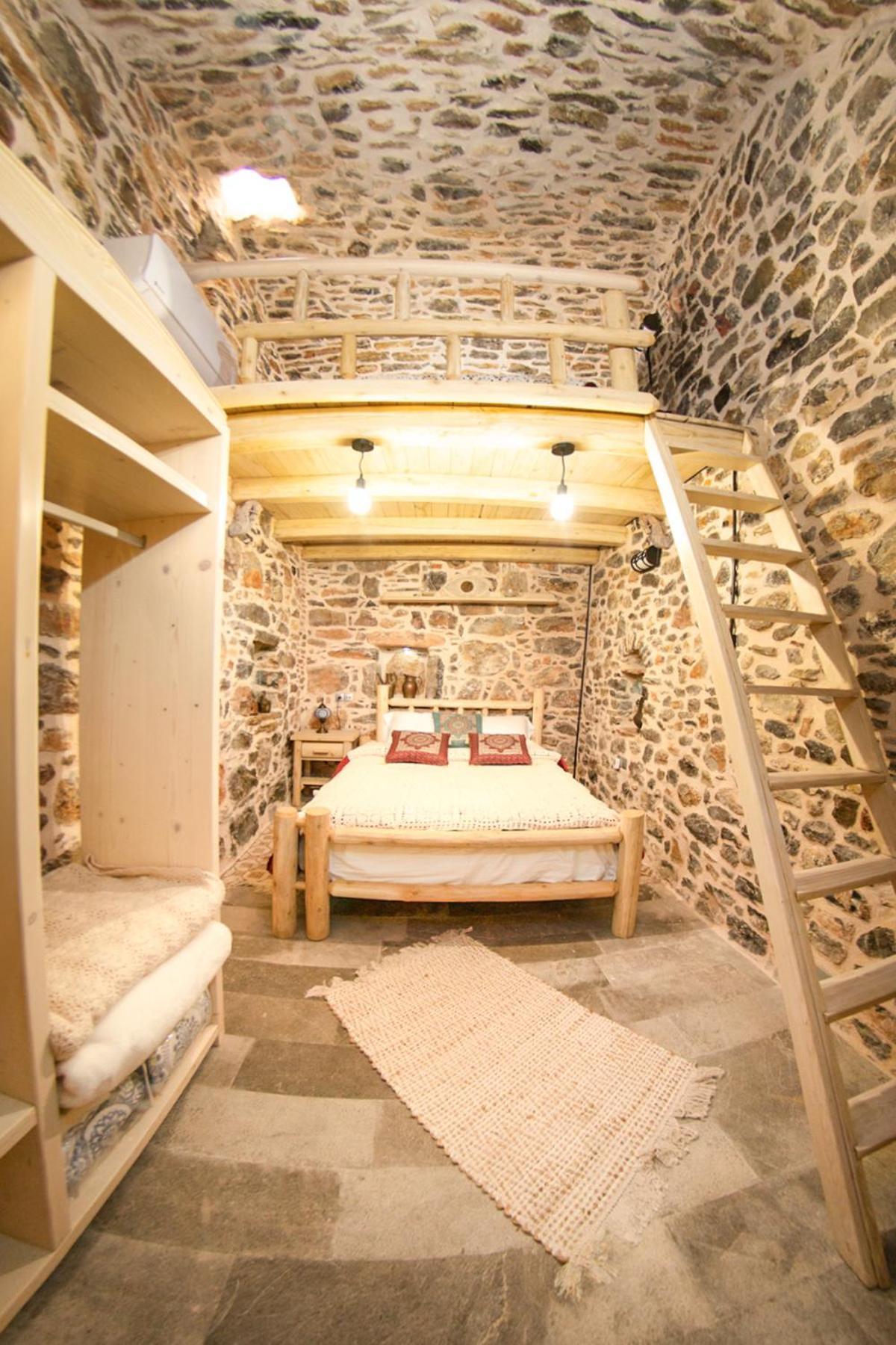 Byzantine Home In The Castle Mesta Exterior photo