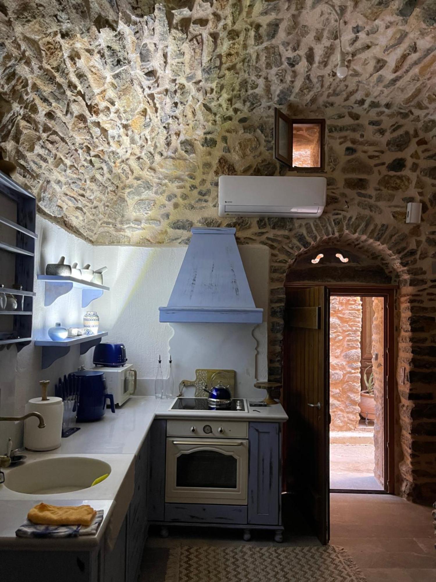 Byzantine Home In The Castle Mesta Exterior photo